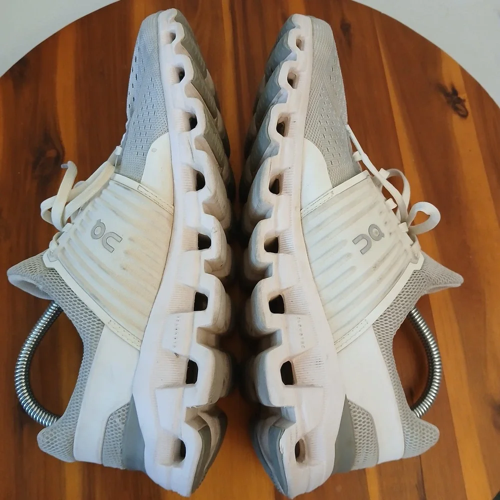 On Running Cloudswift Womens 9 Glacier White CloudTec Shoes Sneakers 41.99579